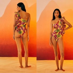 NWT FARM RIO Yellow Fruit Dream One Piece Swimsuit Sz M